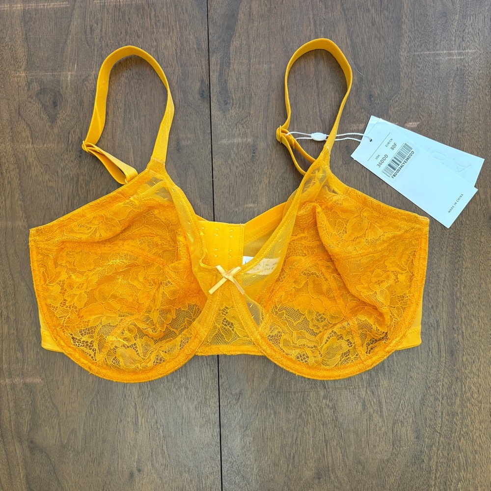 Elegant Lace Underwire Bra in Bright Yellow